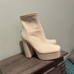 Steve Madden Cream Heeled Boots